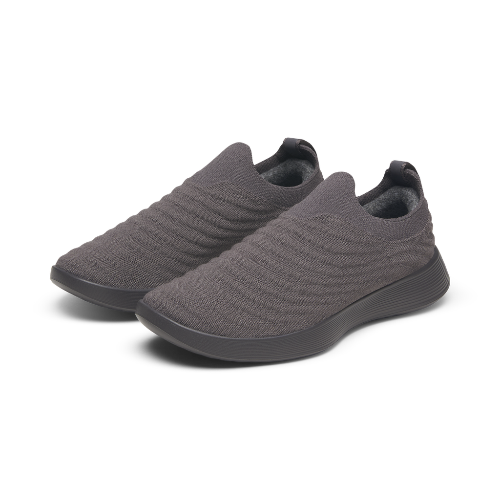 A12386_26Q1_Runner-NZ-Slip-On-Anthracite-Dark-Anthr-Sole_PDP_PAIR_3Q.png