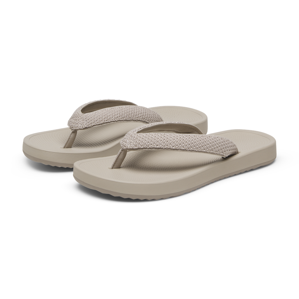A12596_26Q1_Allbirds-Flip-Flop-Mushroom_PDP_PAIR_3Q_a409ab75-f32f-4dbe-b8fc-64ac4cb77581.png