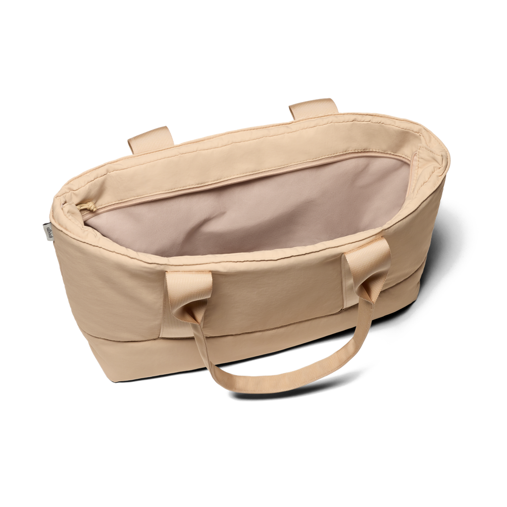 A11541_24Q4_Recycled_Tote_Bag_Rugged_Beige_PDP_Angle_25288-1300x1300.png