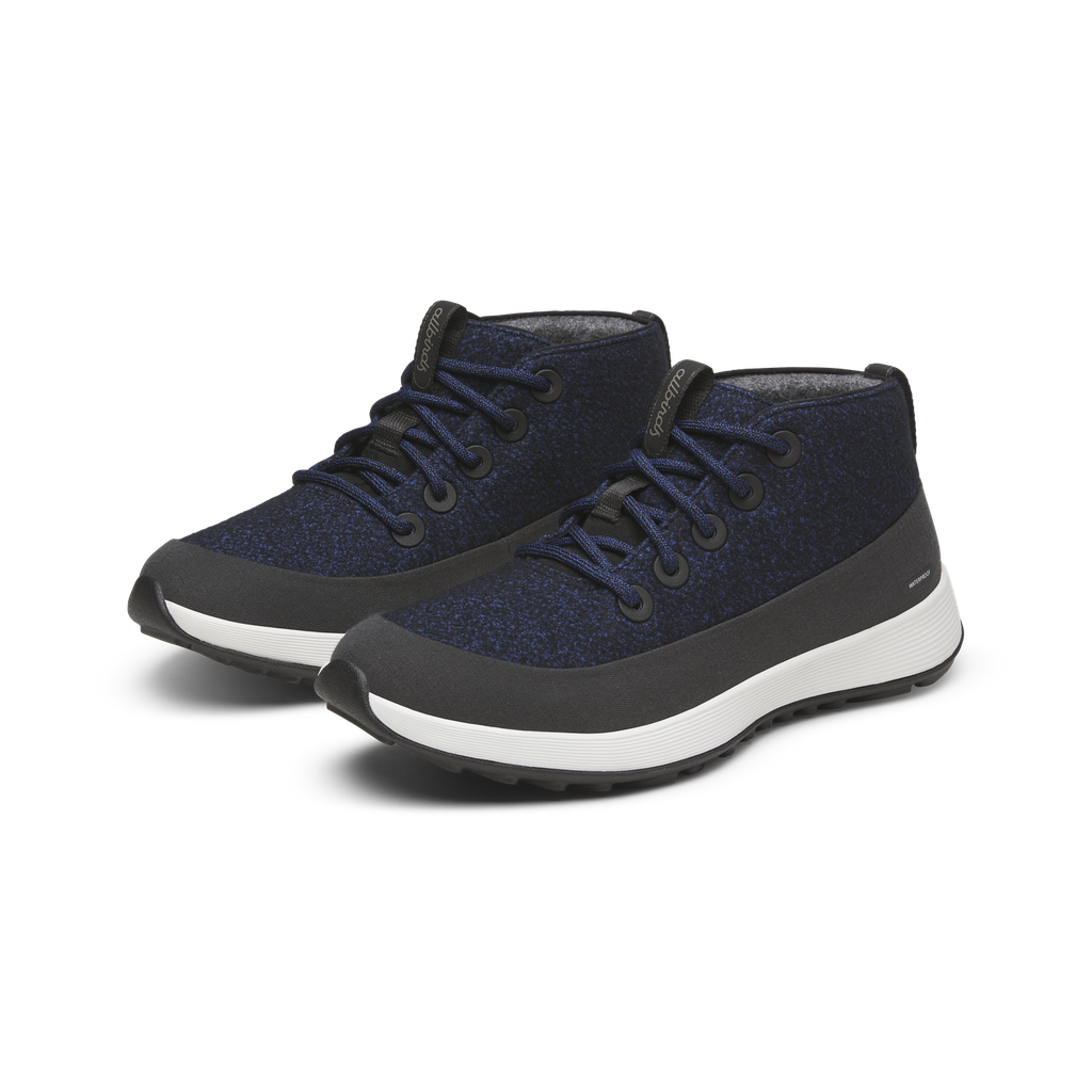 A12026_25Q4_Wool-Runner-NZ-Mid-Waterproof-Natural-Black-Royal-Blue-Barely-Grey-Sole_PDP_PAIR_3Q.png