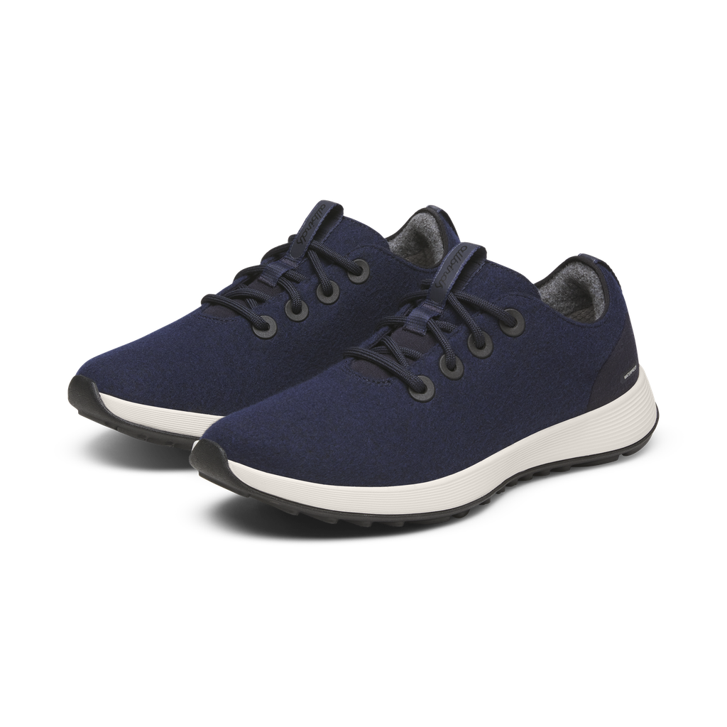 A12014_25Q3_Wool-Runner-NZ-Waterproof-Dark-Navy-Natural-White-Sole_PDP_PAIR_3Q.png
