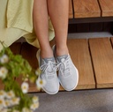 Allbirds_SpringShoot_Home_MW_Shot42_3384_464c4e04-15da-4acc-b289-8403254d48f9.jpg